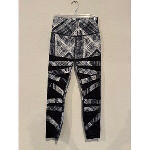 Lululemon Women's High Times Heatwave High Rise Leggings Size 6 Black/White